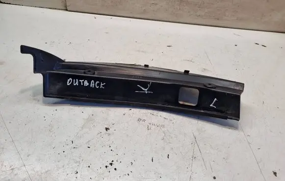 Subaru Outback Rear/tail light trim molding 42220792