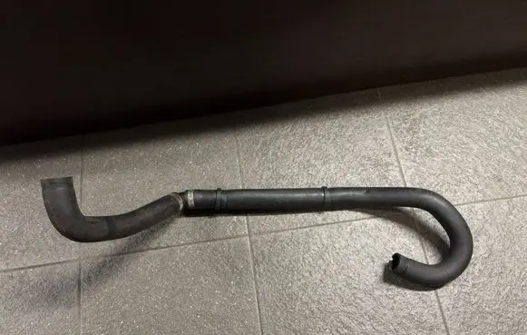 Iveco Daily 4th gen Engine coolant pipe/hose