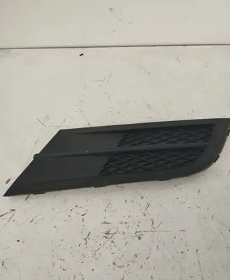 Volkswagen Jetta VI Front bumper lower grill 5C6853666G 1620208