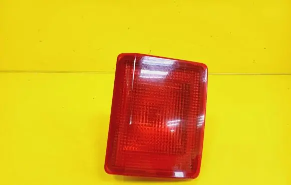 Tailgate rear/tail lights