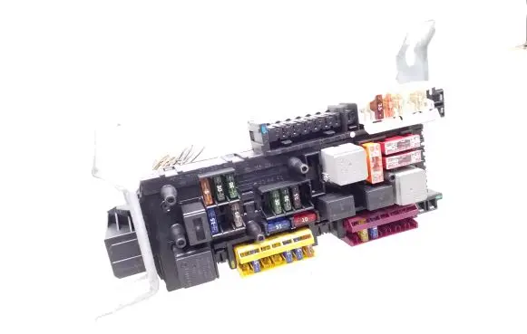 Mercedes-Benz E W212 Fuse module 2129004201 2125453032 2129021201