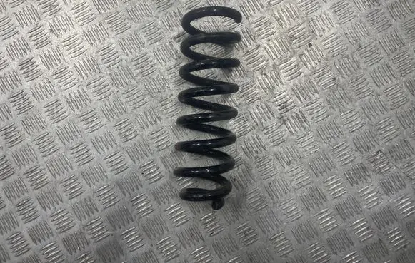 Mercedes-Benz C W205 Rear coil spring