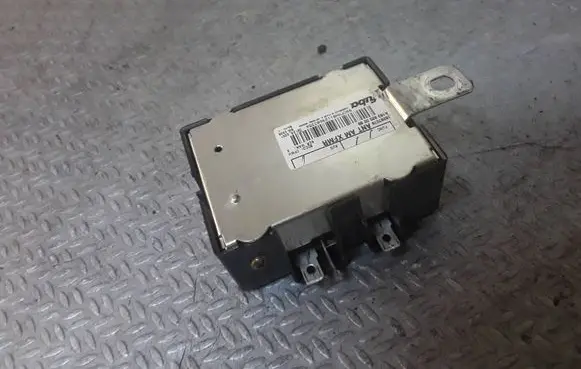 Mercedes-Benz ML W163 Aerial antenna amplifier A1638200289