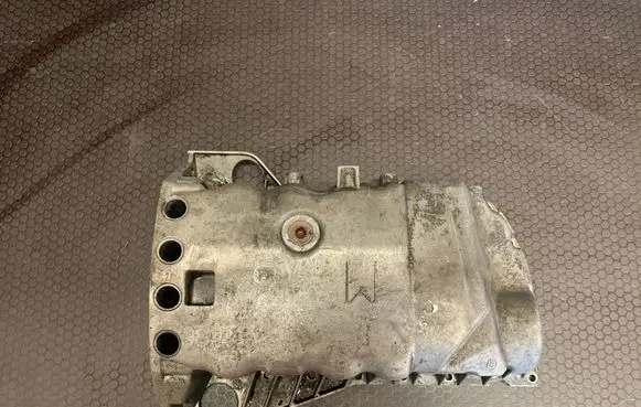 Oil sump