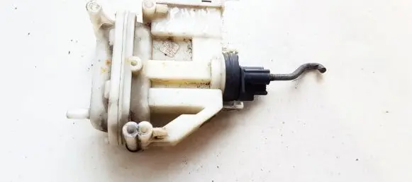 Volkswagen PASSAT B3 Central locking motor 357862153B