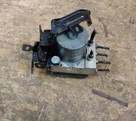 Peugeot 508 ABS Pump 9805572880