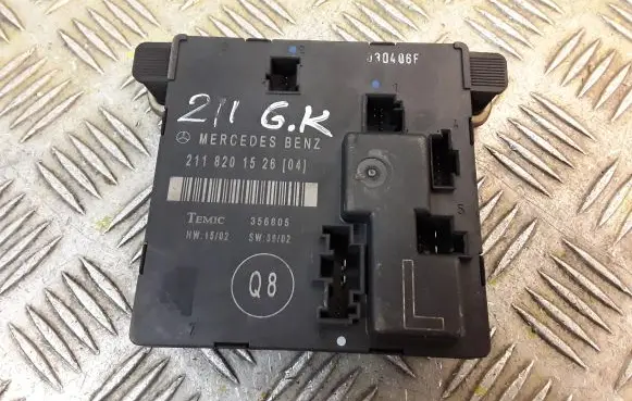 Mercedes-Benz E W211 Door control unit/module 2118201526 A2118201526
