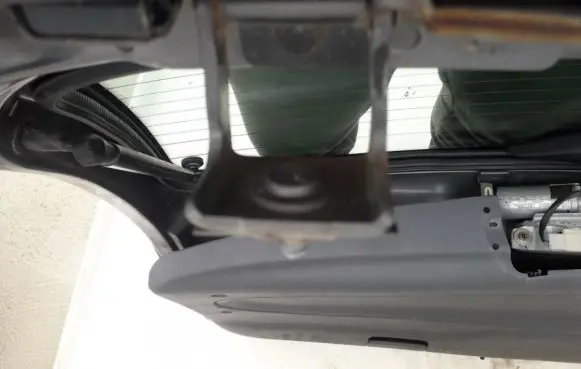 Renault Laguna I Tailgate/trunk/boot hinge