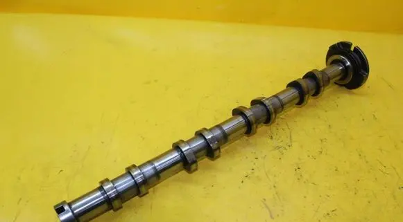 Ford Mondeo Mk III Camshaft 