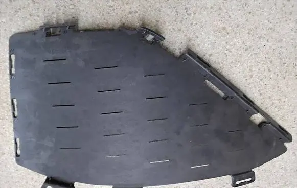 BMW 8 G14 Front bumper lower grill 51118075280 8075280