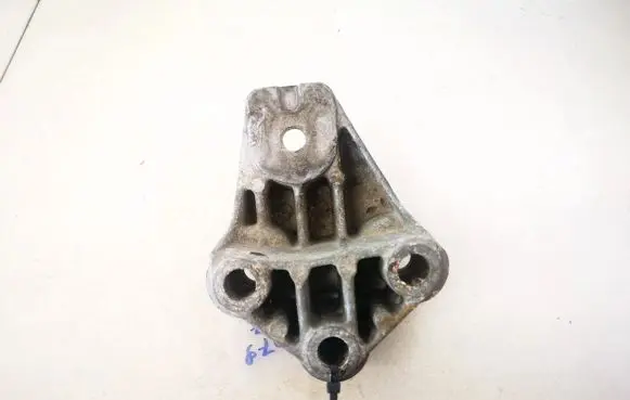 Opel Vectra B Engine mount bracket 90498185 24494038a