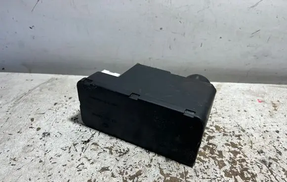 Audi A4 S4 B5 8D Central locking vacuum pump 4A0862257J