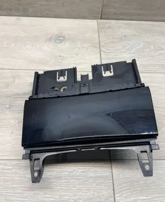 Mercedes-Benz C W204 Ashtray (front) A2046801350 W204ZB 2307121322
