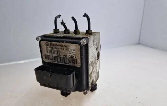 Volkswagen PASSAT B6 ABS Pump 3C0614095M 15747502B 15747702