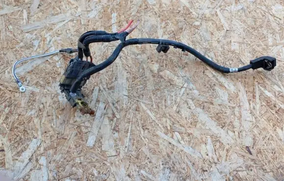 Subaru Outback Positive cable (battery)