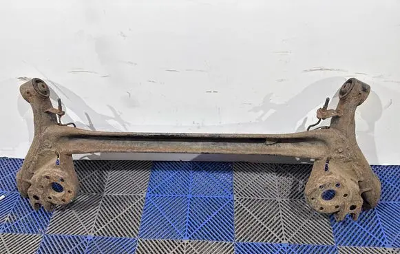 Toyota Prius (XW30) Rear axle beam 