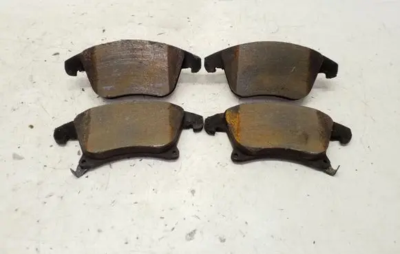 Ford Mondeo MK V Brake pads (front) 