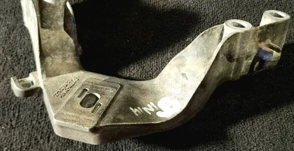Mini One - Cooper R50 - 53 Engine mounting bracket 6764328