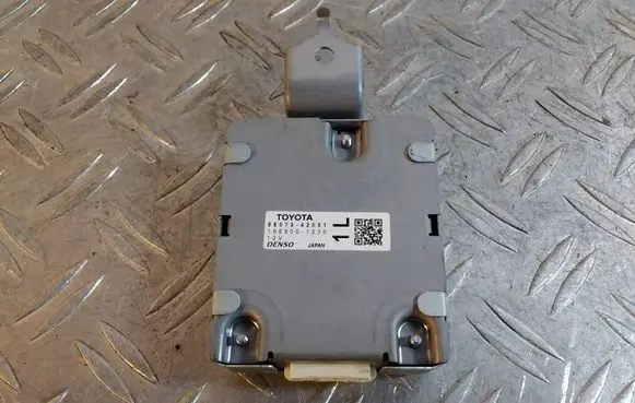 Toyota RAV 4 (XA50) Alarm control unit/module 8657242051