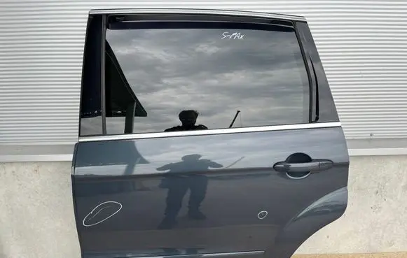 Ford S-MAX Rear door