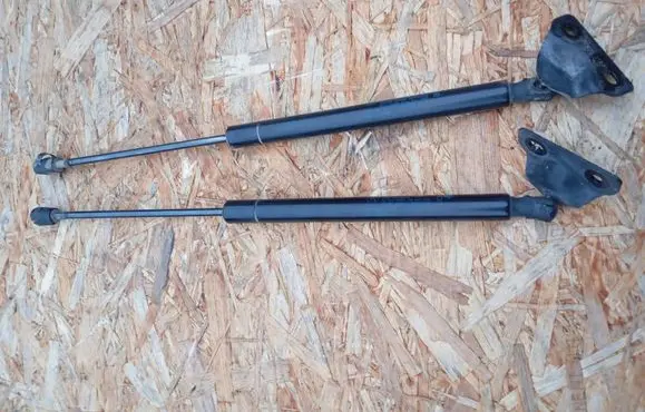 Dodge Journey Tailgate/trunk strut/damper 05178293AC