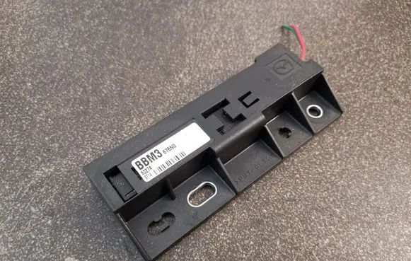 Mazda 3 II Aerial antenna amplifier BBM3676N0