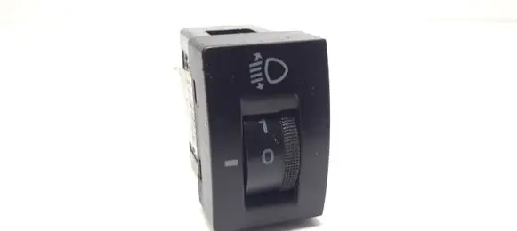 Hyundai Elantra Headlight level height control switch 933702D000