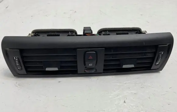 BMW 1 F20 F21 Dash center air vent grill 920711612