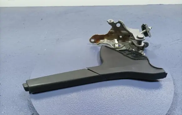 Handbrake/parking brake lever assembly