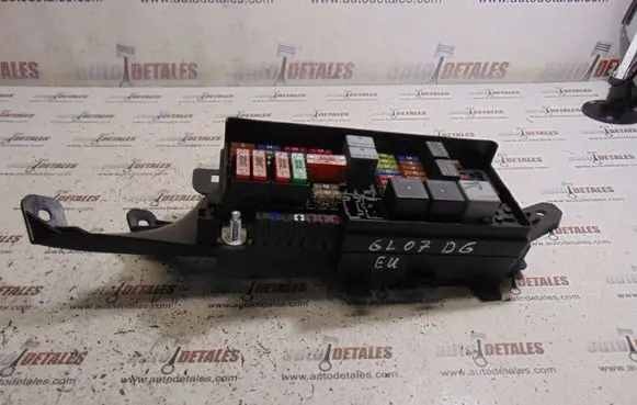 Mercedes-Benz GL X164 Fuse module A1645403072