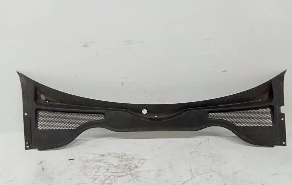 Audi TT TTS RS Mk3 8S Wiper trim 8S2819401