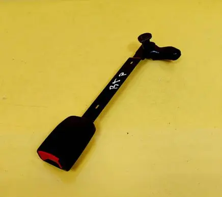 Volkswagen PASSAT B5 Front seatbelt buckle 3B0858472