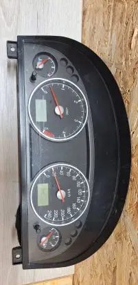Ford Mondeo Mk III Speedometer (instrument cluster) 1s7f10841 2s7f10649 9449866