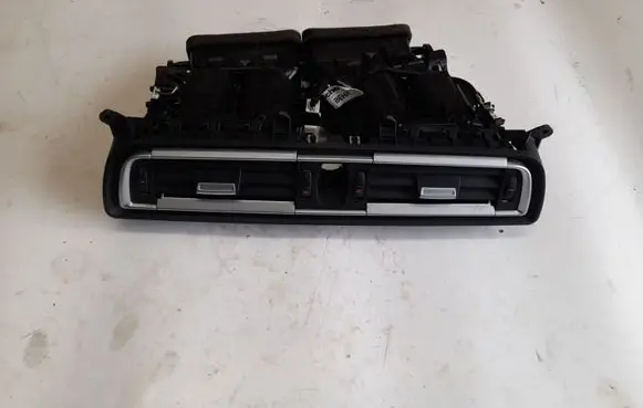 BMW 7 F01 F02 F03 F04 Dash center air vent grill 9115859