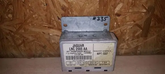 Jaguar XJ X308 Door central lock control unit/module 510070080 LNC2665AA