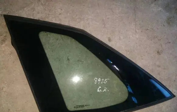 Citroen C4 I Picasso Rear side window
