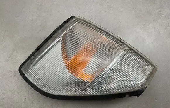 Toyota Land Cruiser (HDJ90) Front indicator light 
