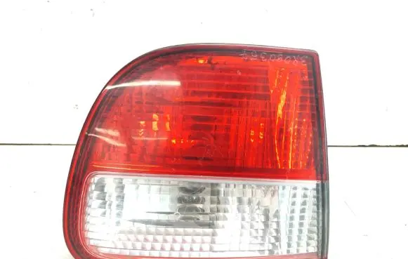 Seat Leon (1M) Tailgate rear/tail lights 1M6945091B