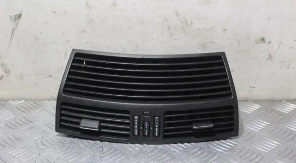 Mercedes-Benz S W220 Dash center air vent grill