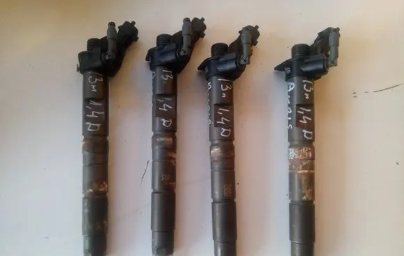 Toyota Auris E180 Fuel injectors set 