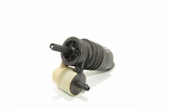 Volkswagen Touareg I Windscreen/windshield washer pump