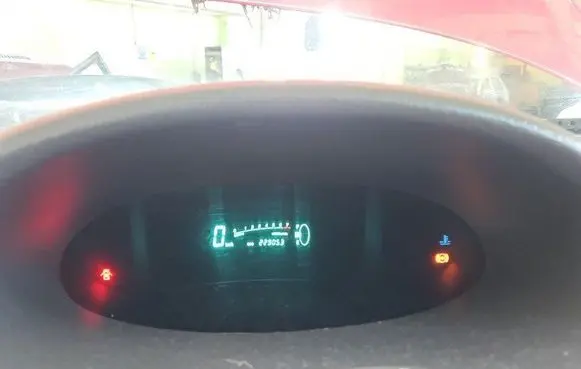 Speedometer (instrument cluster)