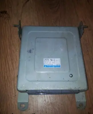 Mazda 323 F Engine control unit/module z57318881 E2T84986M