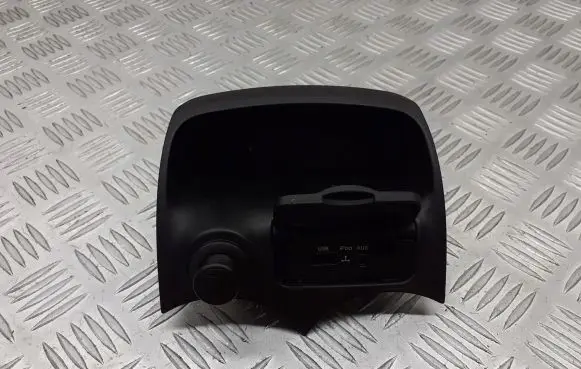 KIA Picanto AUX in-socket connector 6201393500