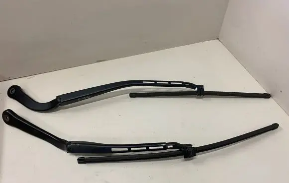 BMW 3 E90 E91 Windshield/front glass wiper blade 7171639