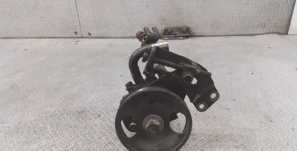 Nissan Murano Z50 Power steering pump 57063327