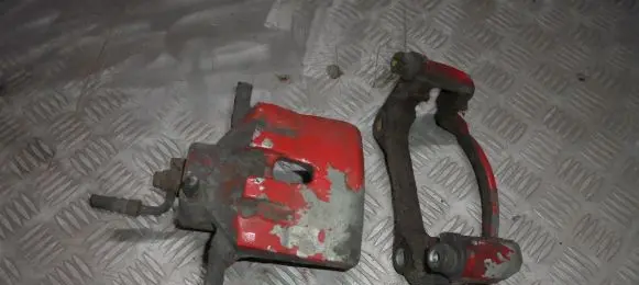 Hyundai Veloster Front brake caliper
