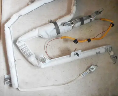Roof airbag