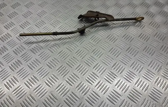 Toyota Avensis T250 Oil level dip stick 