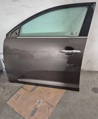 KIA Sportage Front door